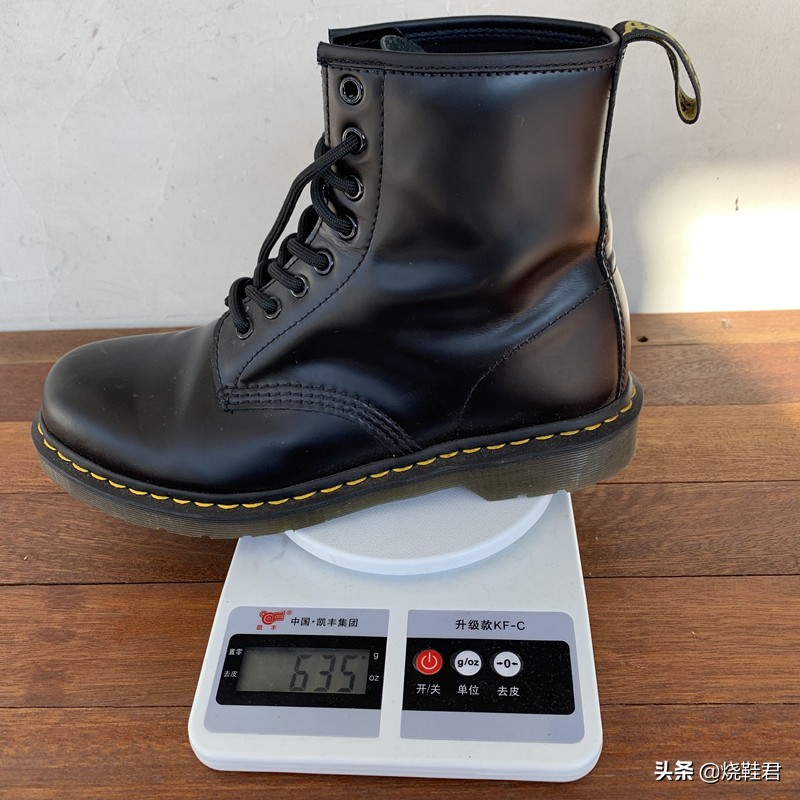 红翼875和添柏岚大黄靴选哪个,添柏岚马丁靴如何确定经典款