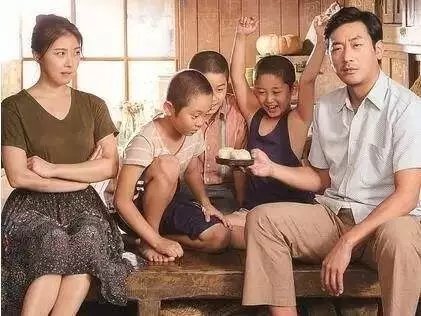 许三观卖血记幕后,许三观卖血记揭露的社会现实