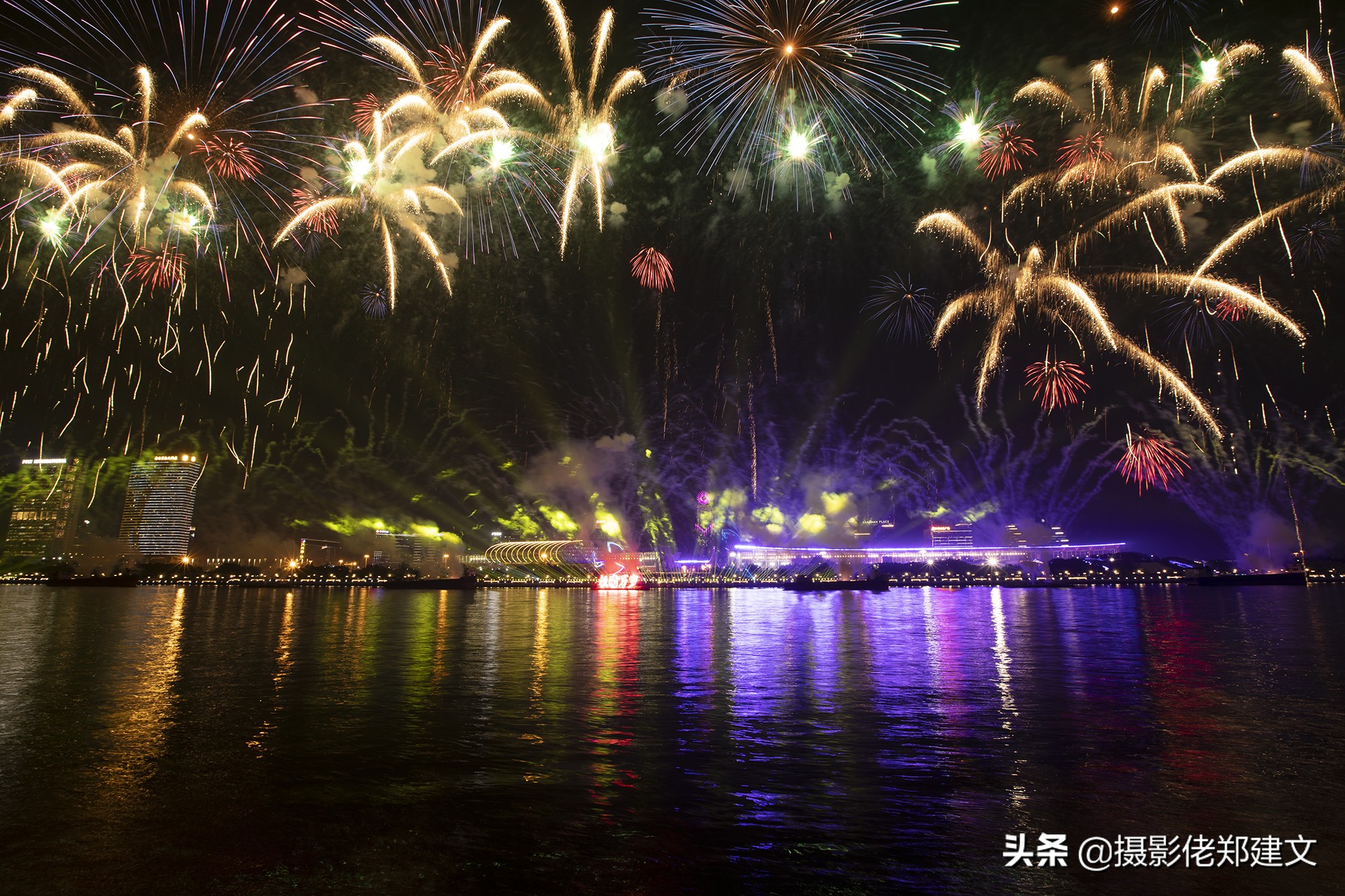 广州市70周年烟花汇演,70周年联欢晚会烟花视频