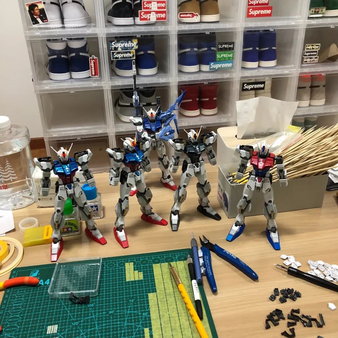 佳作：恐怖的零件数量，龙桃子强袭，四机小队！