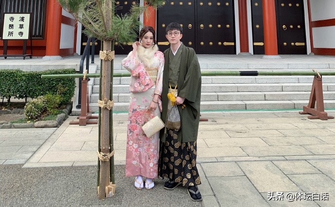 范志毅女儿买东西,范志毅女儿送男朋友礼物