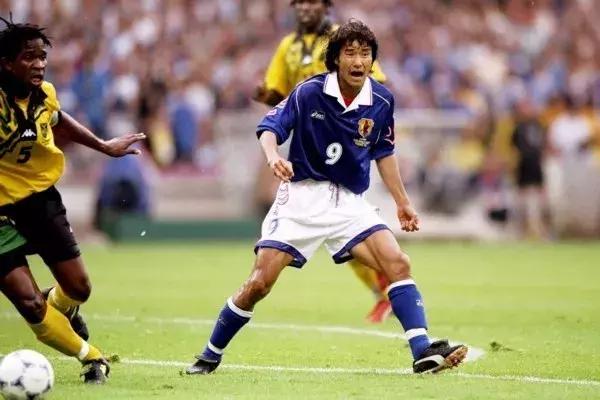 你觉得足球史上的最佳进球是哪个,你认为哪项田径纪录最难打碎