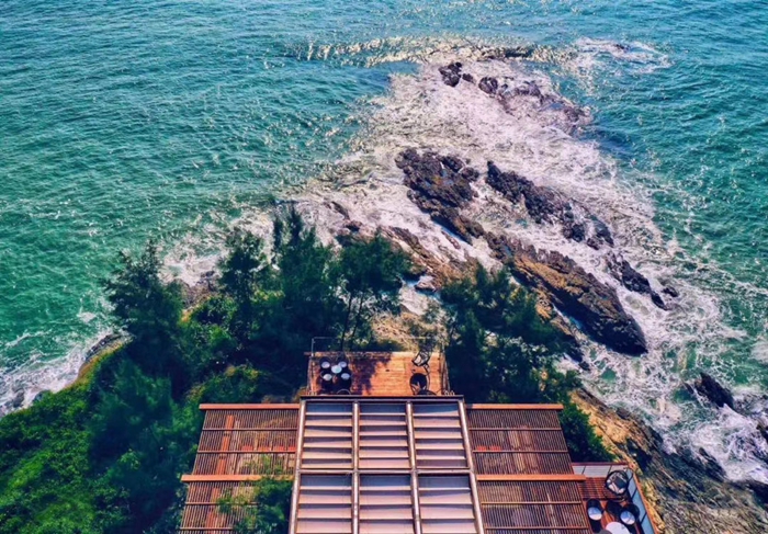 巴厘岛阿雅娜的岩石酒吧,巴厘岛式的礁石酒吧