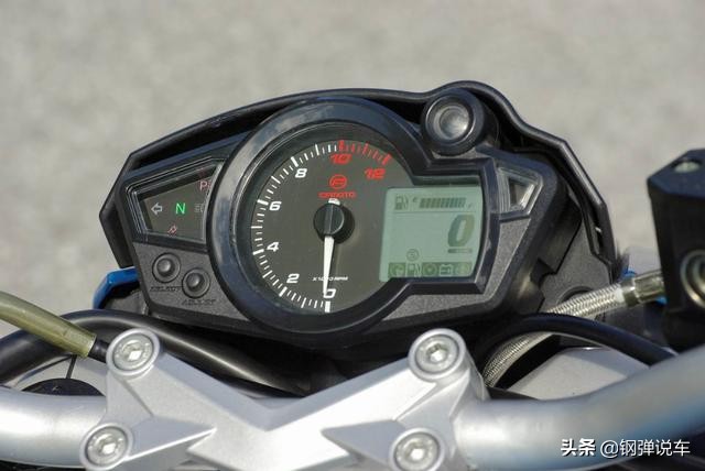 本田豪爵摩托车哪个好,春风摩托250sr和豪爵铃木gsx250r