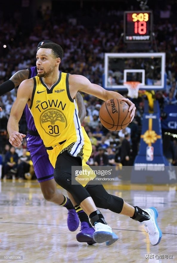 2018年圣诞大战詹姆斯穿的球鞋,2018年都有哪些经典球鞋