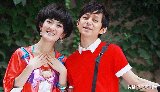 穿越人海的拥抱，何炅谢娜神仙友谊惹人羡慕，张杰有何感想？