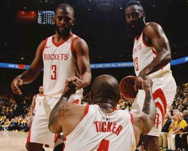 首次发声！保罗离开火箭你什么感受？塔克这样回答，球迷纷纷点赞