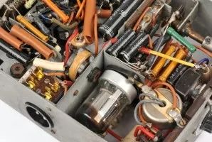 寰峰浗闂磋皪鐢靛彴鎷嗚В,浜屾垬闂磋皪鐢靛彴鍥剧焊