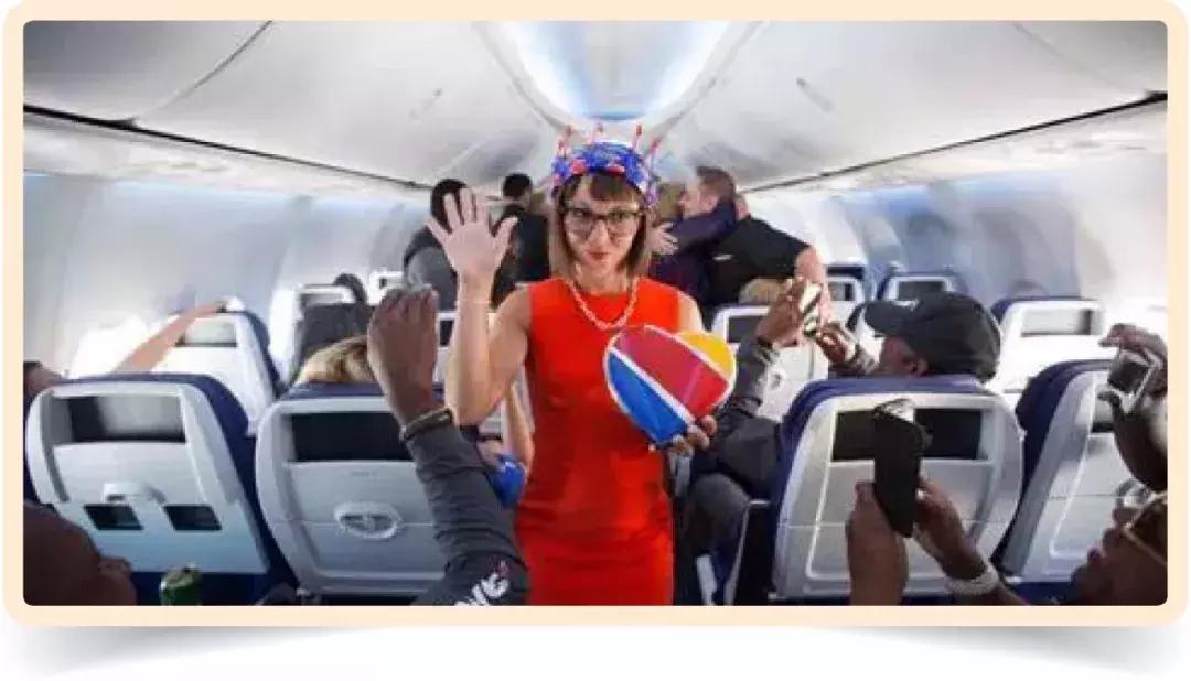 空姐在飞机上的坐姿,空姐坐飞机的奇葩经历