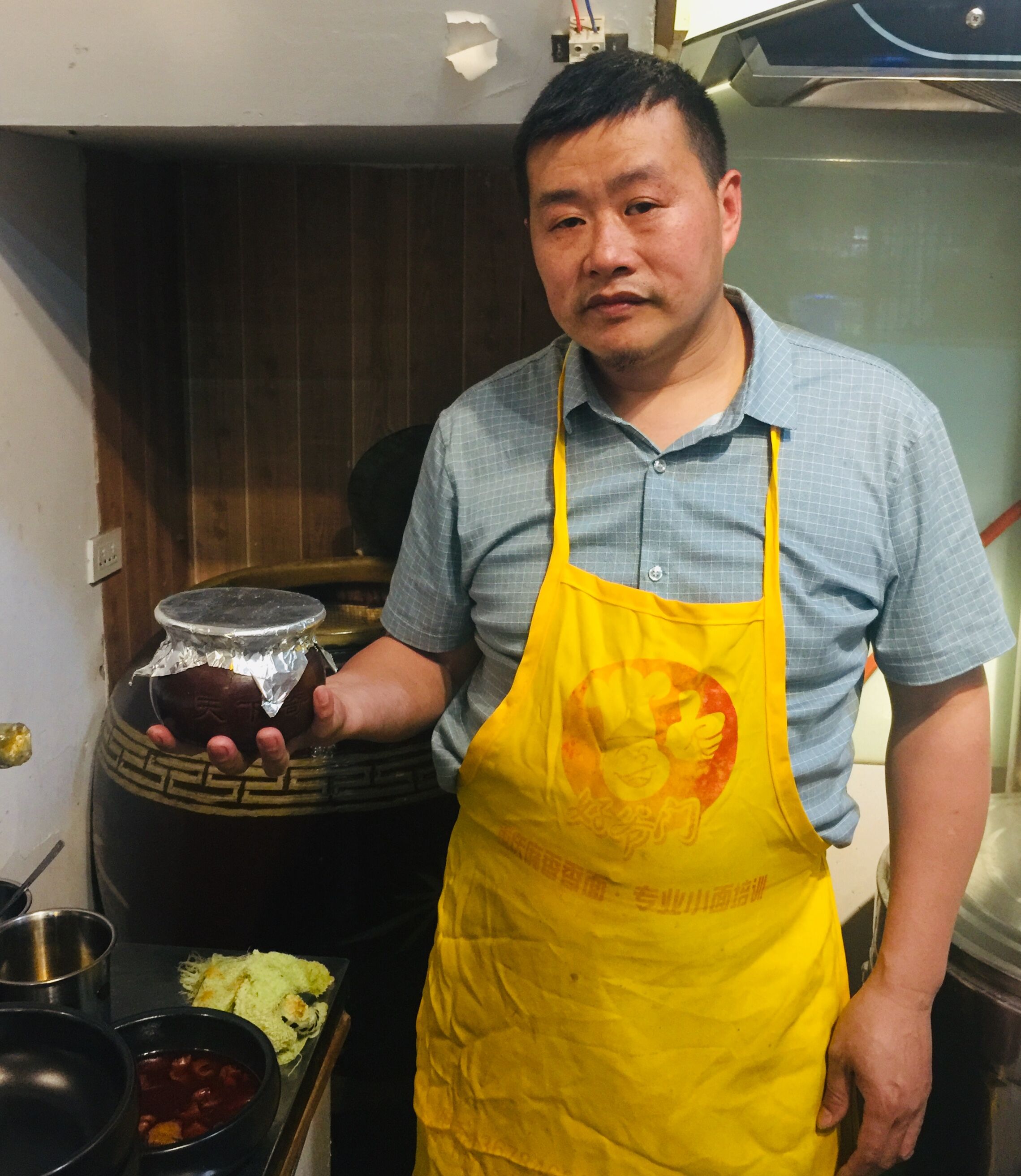 餐饮难做头都大了！教人做小面的师傅竟然收徒数千你服不服？