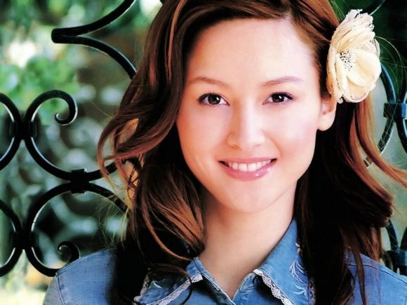 中泰混血儿明星有哪些,各国明星混血儿哪一个长得好看