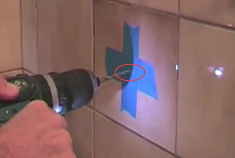 在瓷砖上打孔如何防裂用胶带,墙体修复防开裂胶带哪种好