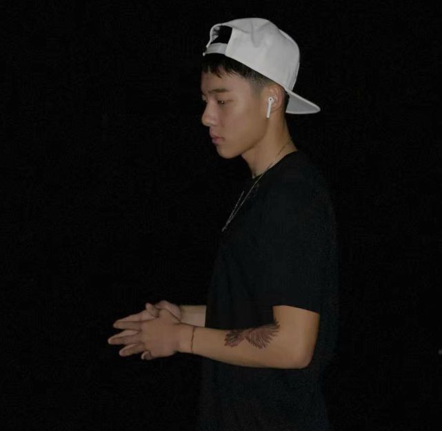 李嗣镕撞脸陈冠希,李嗣镕陈冠希