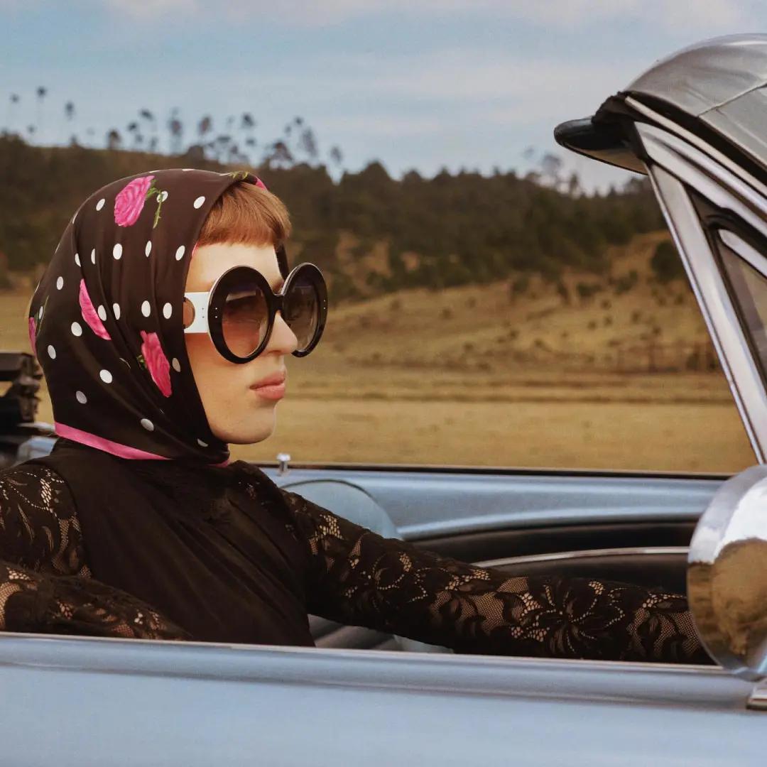 圆脸女生怎么选墨镜,圆脸女生如何选择大牌眼镜