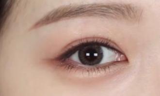 新手化妆卧蚕笔怎么画,一点卧蚕都没有到底该怎么画卧蚕