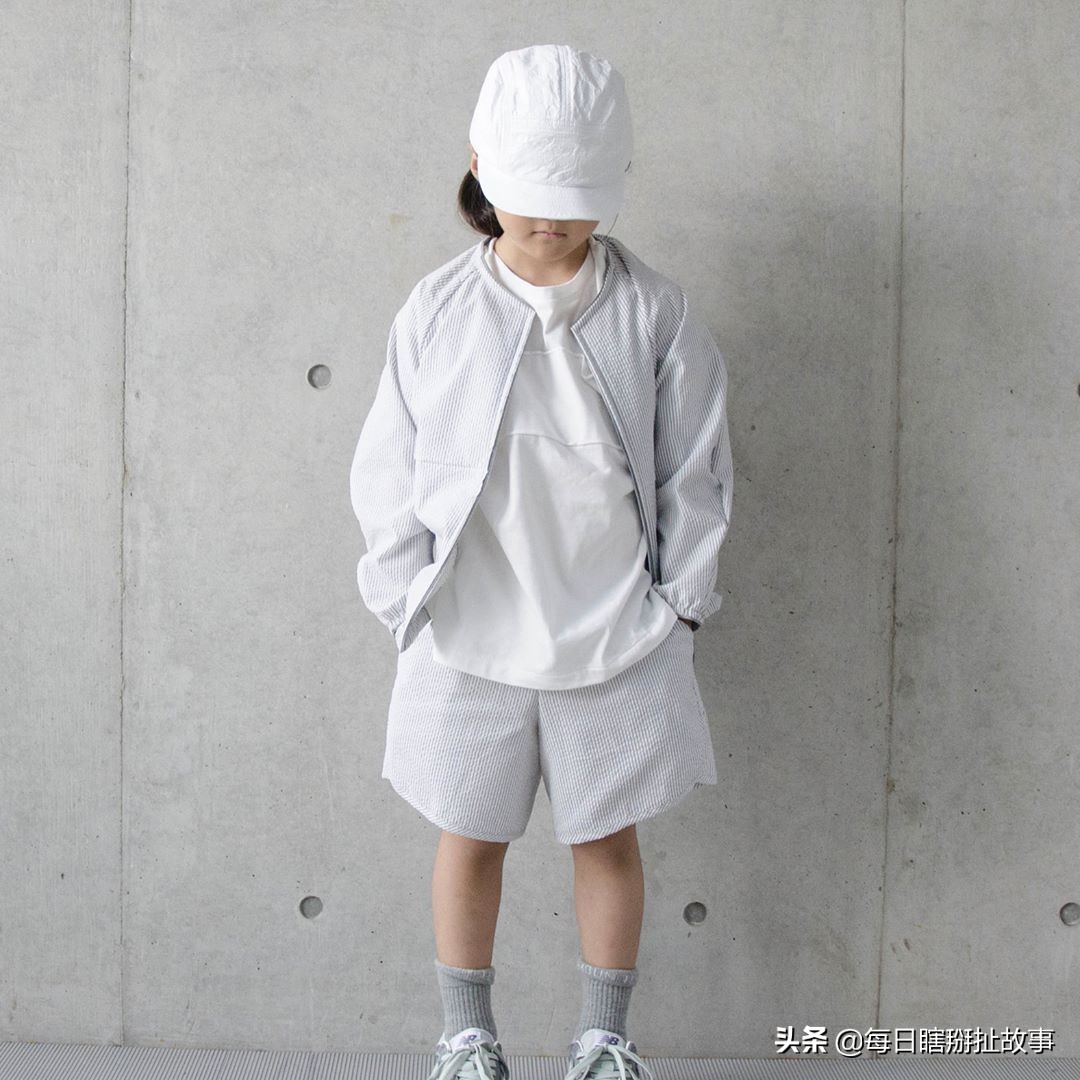 日系的童话少女，童装的盐系，大地色系的时尚打开方式