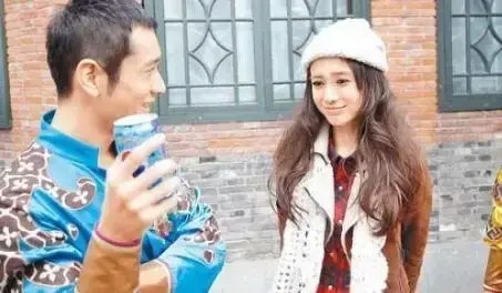 从恩爱夫妻到互黑暗撕，深扒黄晓明和大宝贝的十年狗血纠缠