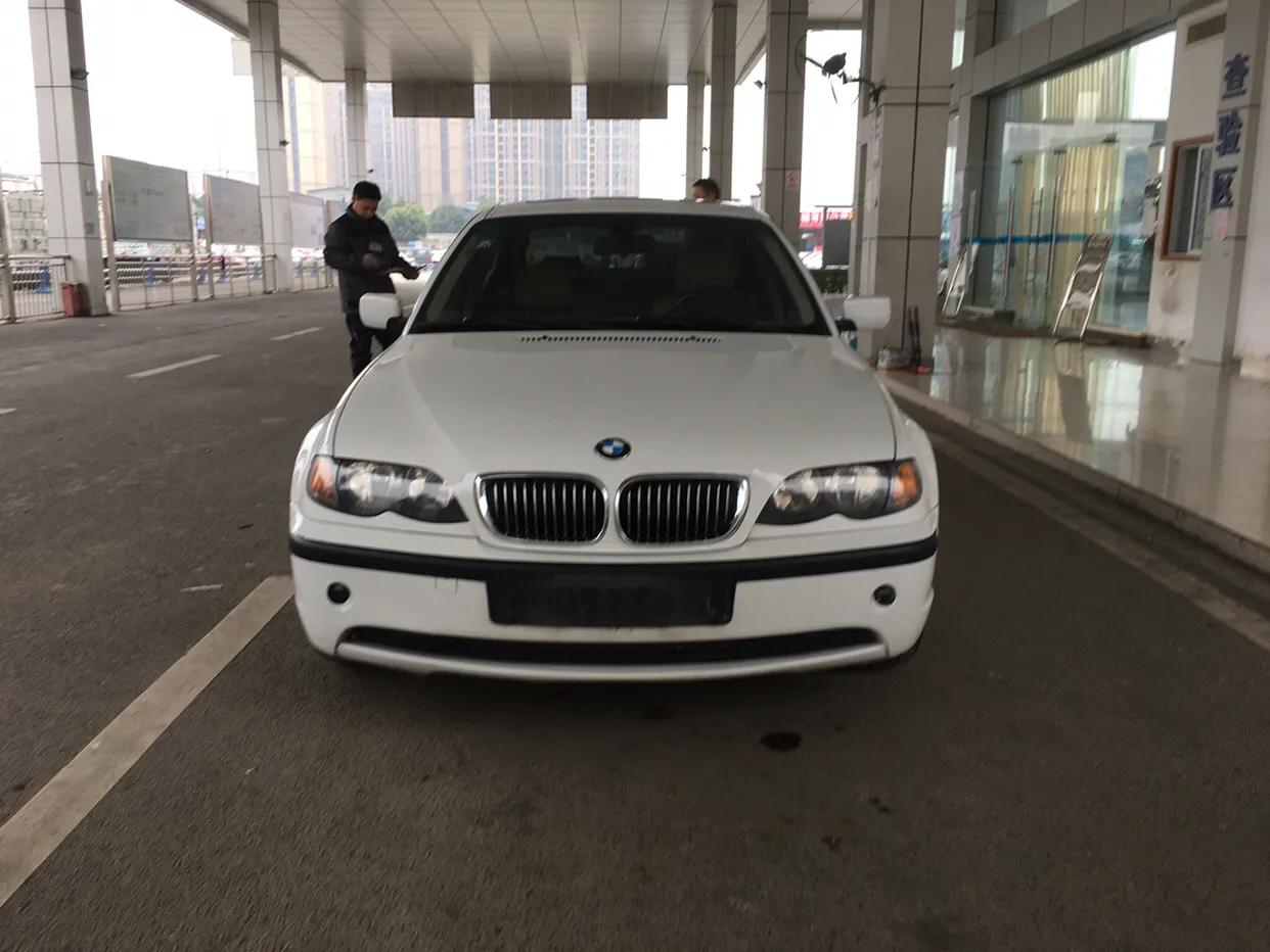 第四代宝马三系e46,05年宝马三系e46还值不值得买