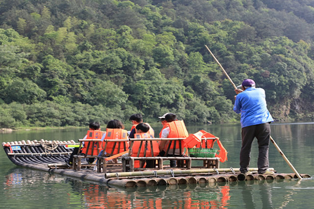 杭州最出名的漂流景点在哪里,杭州最好玩的漂流是哪个