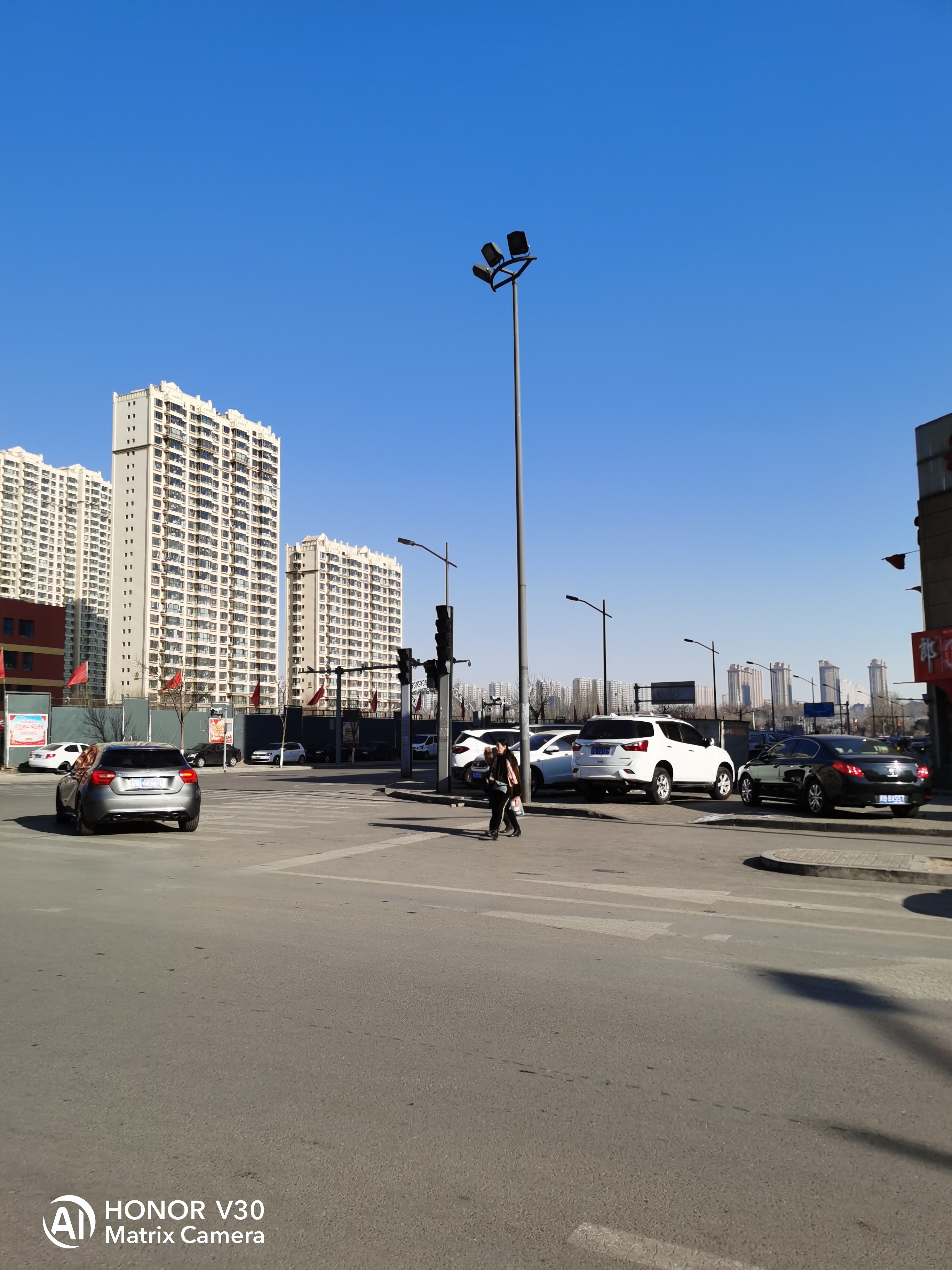 光荣宣布发布1000元以下的5g手机,5g手机芯片市场上演五强争霸