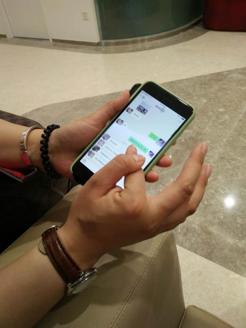 暗访卖卵市场：安排买卖双方在咖啡馆“面试”称最怕被记者曝光