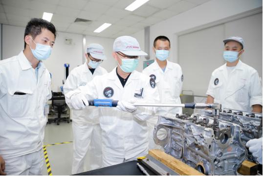 上岗8小时车间新手竟被“广本质造”实力劝退......