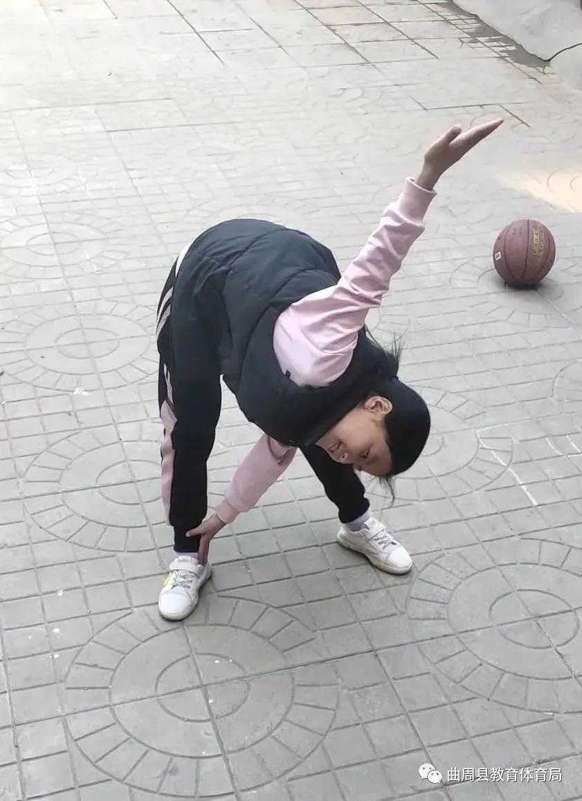 【曲周动起来】“疫”刻不放松！创意冰壶、网络足球齐上场