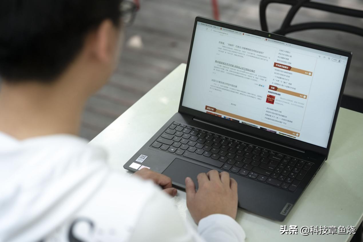 小新air15锐龙和酷睿哪个更好,小新air15锐龙版有几个处理器