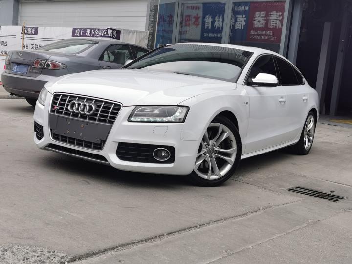 奥迪s52012款s53.0tcoupe,二手奥迪s5双门版