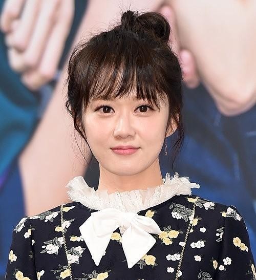 “刁蛮公主”张娜拉，献歌奥运，误谈圈钱被封杀，40岁想嫁中国