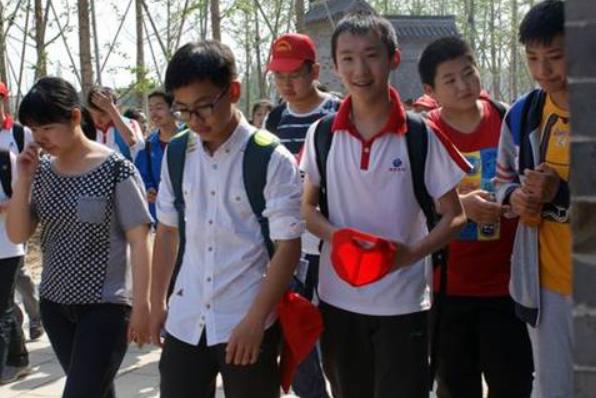 大专生能不能享用火车学生票优惠,大学生坐火车买车票是半价吗