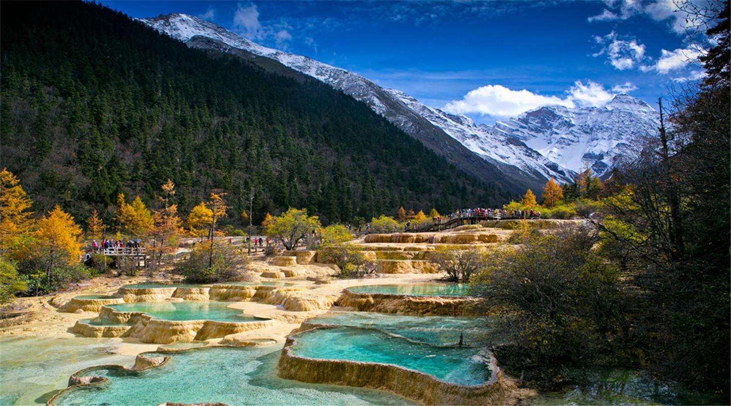 川西旅游秋季最美风景是哪里,川西旅游必去的十大景点有哪些