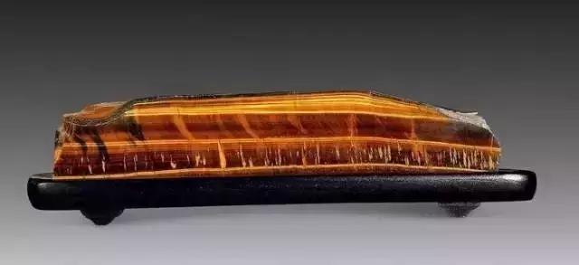 捡到这样的石头千万别扔桌子,遇到这样的石头赶紧捡