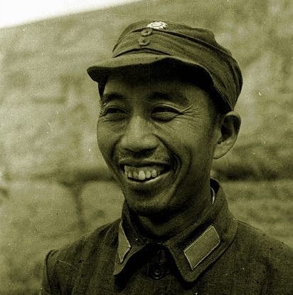 他被授予少将军衔，受的伤比十大元帅加起来都多，享年99岁