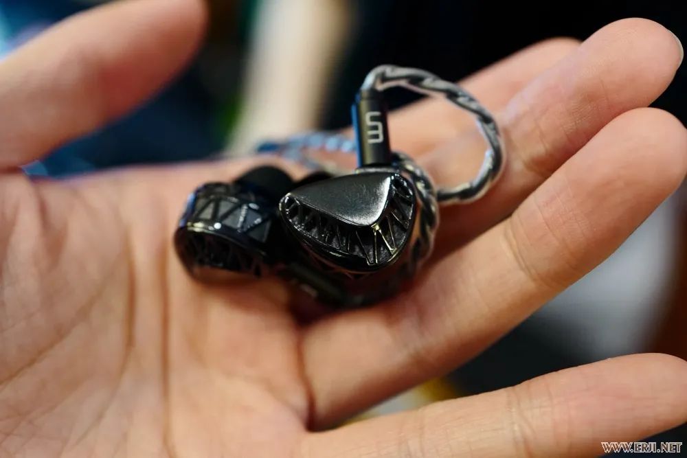 展商如何布展，才能让展位人气显得特别旺？成都国际耳机展大报道