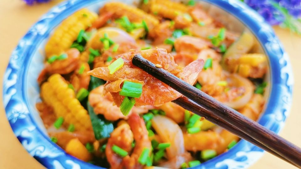 30一斤的虾给孩子做干锅虾,适合做给孩子们的美食虾