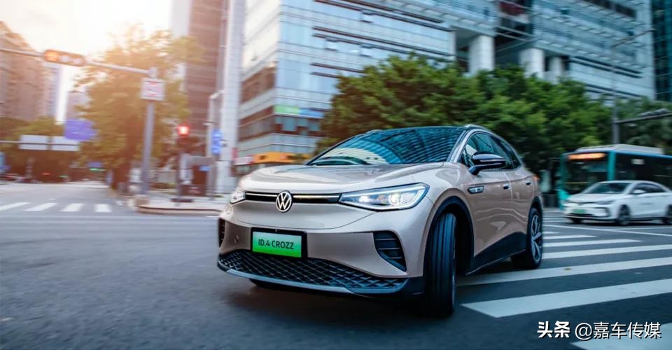 厉兵秣马后发制胜ID.4CROZZ领衔传统豪门电动化强势*攻反**