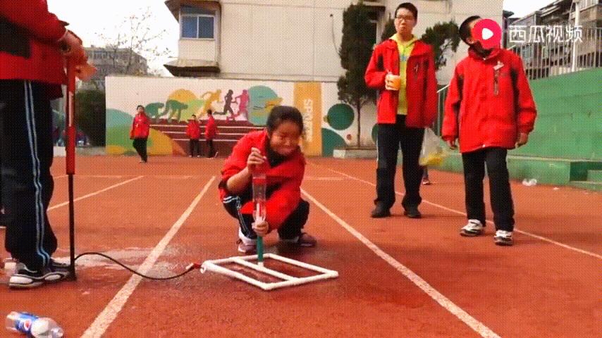 100多万粉丝追捧的中学老师说：“我不想和孩子们聊学习了”