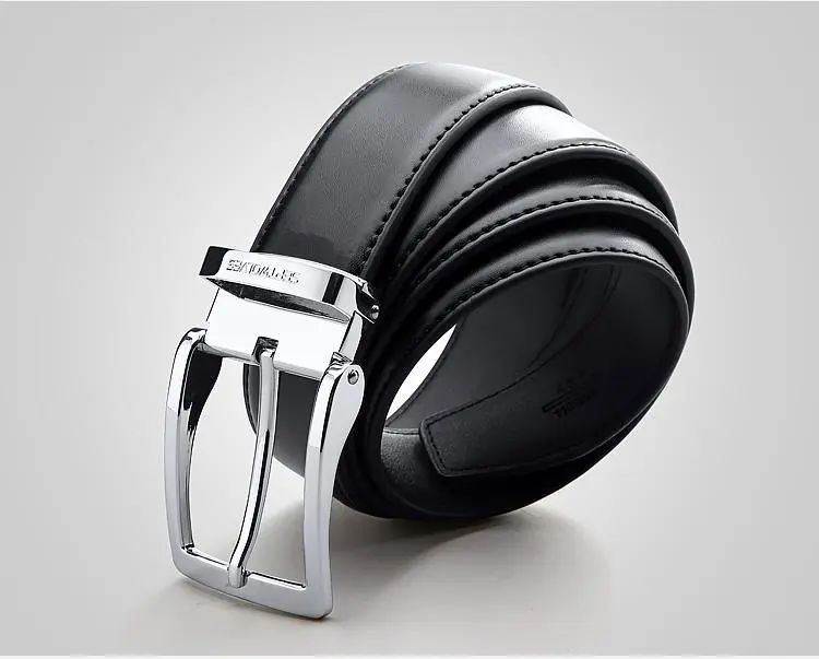 孩子不听话爸爸拿皮带抽,男孩小时候挨父亲皮带抽