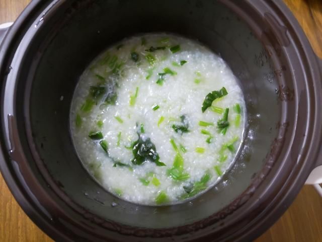 这种草能治多种疾病人人都吃得起,与大家分享一款具有药用价值的草