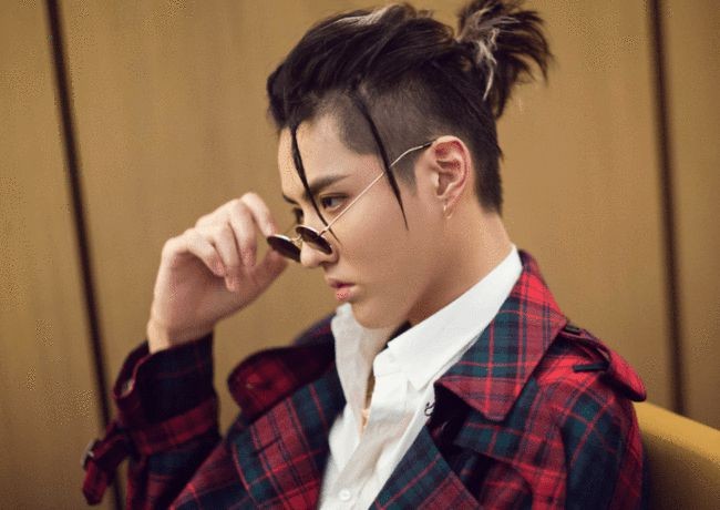 追星一定要理智不要盲目跟风,不理智粉丝为追星做出的极端事件