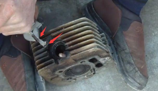 摩托车气缸螺丝断了,摩托车消音器螺丝断缸头了怎么办