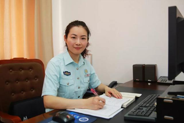 军队文职的技术岗招聘条件低,大专学历可以参加军队文职招聘么