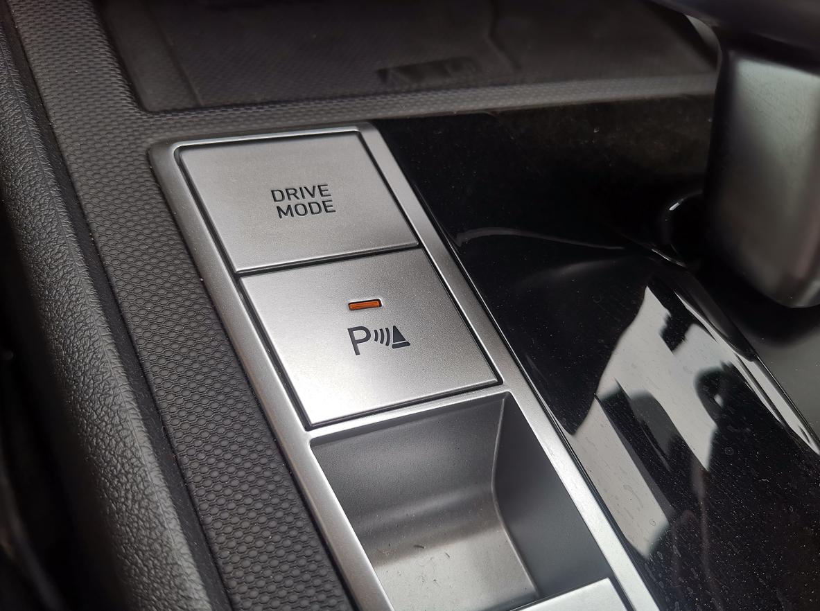 第七代伊兰特倒车影像,第七代伊兰特中控解析图片