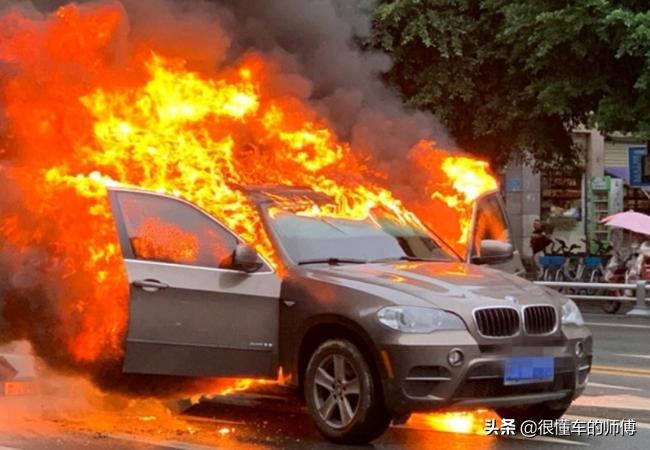 混合动力汽车有哪些优点和缺点,混合动力车到底值不值得买