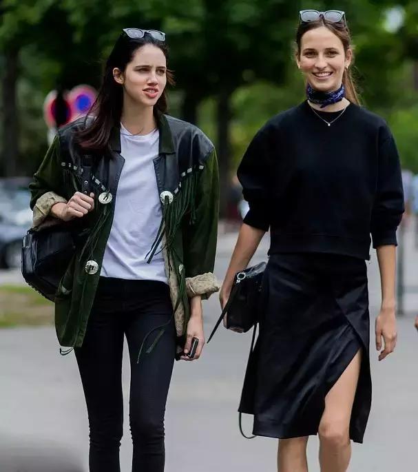 90后都不戴丝巾？谁说的！这种即优雅又酷的单品早就红透时尚圈了