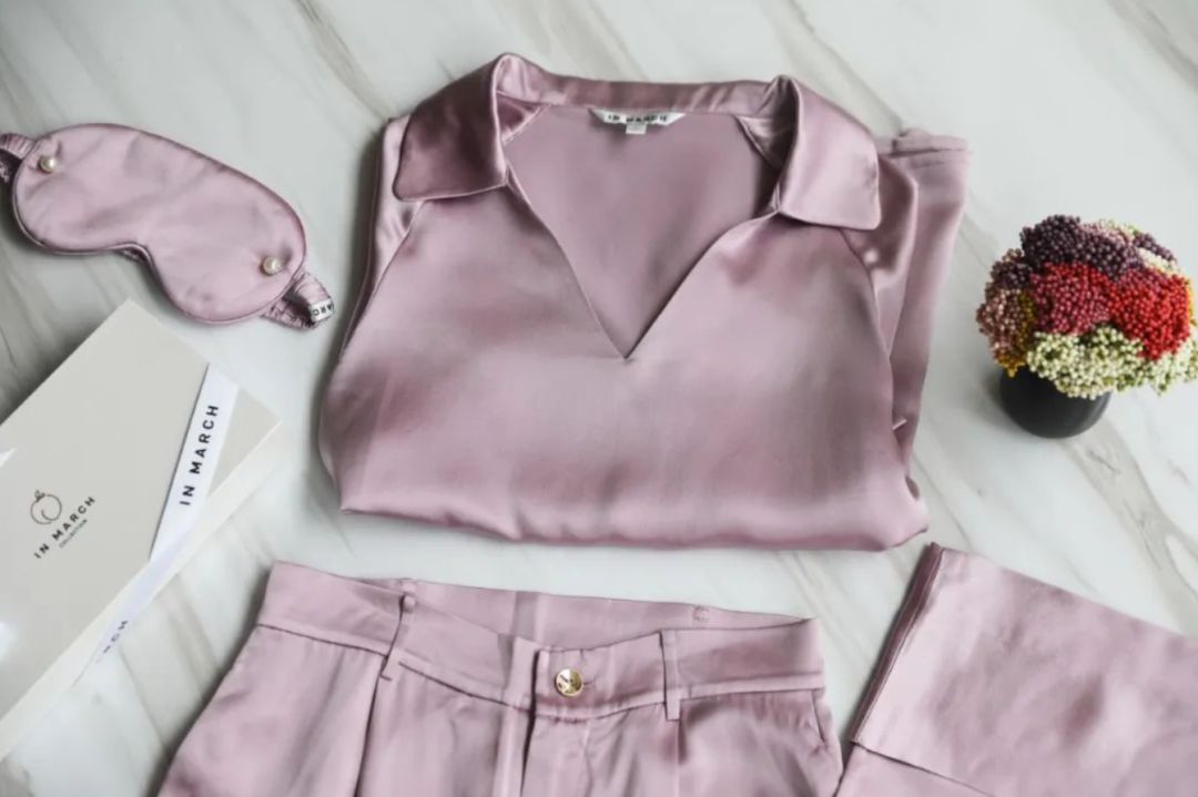 双面真丝枕套加真丝眼罩,宅家必备的高颜值睡衣