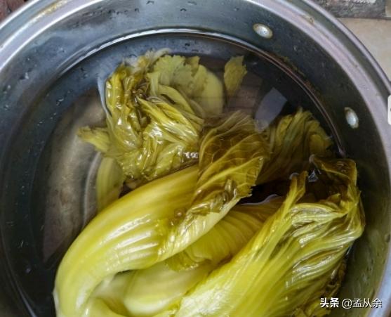 豆角酸菜怎么泡又酸又脆,酸豆角怎么泡又脆又好吃放糯米水