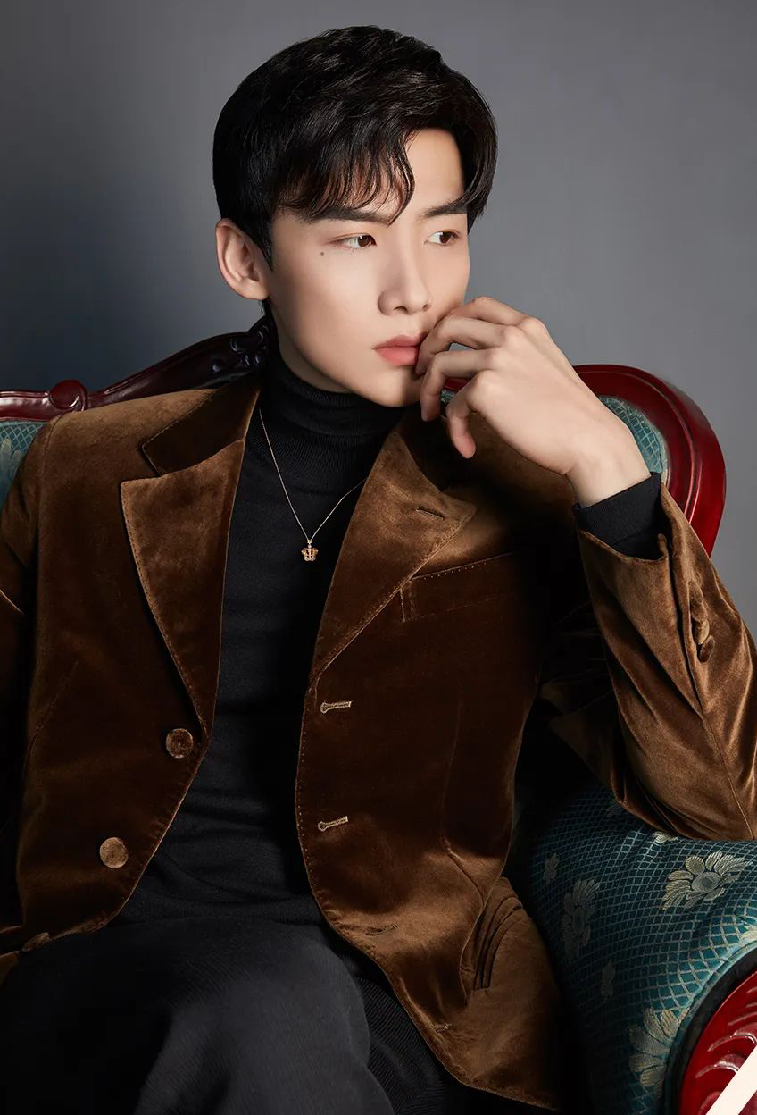 白敬亭代言的周生生转运珠,白敬亭推荐周生生