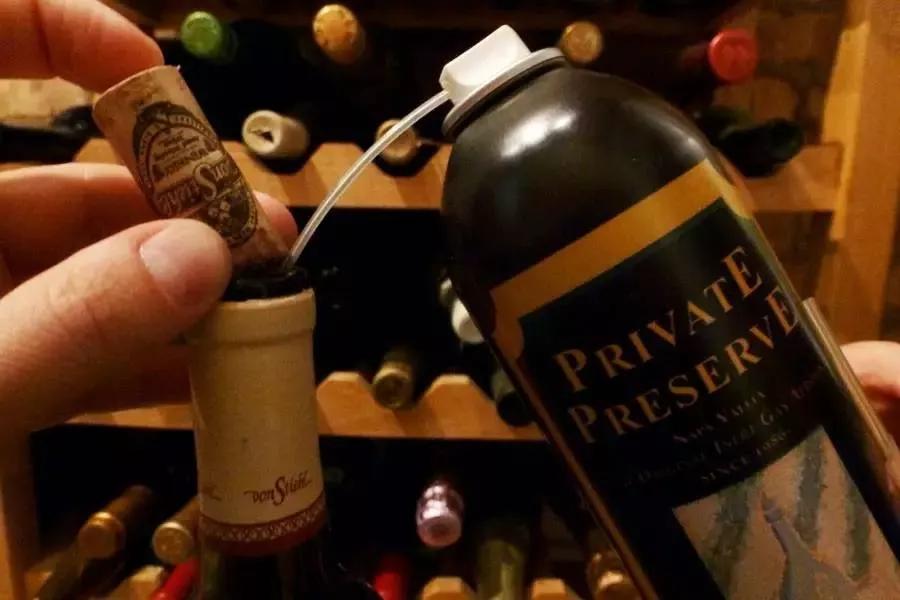 酒知识喝完免费咨询,葡萄酒开瓶后喝不完怎么保存